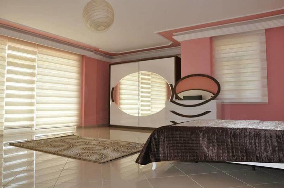Alanya Deniz Villa Екстериор снимка