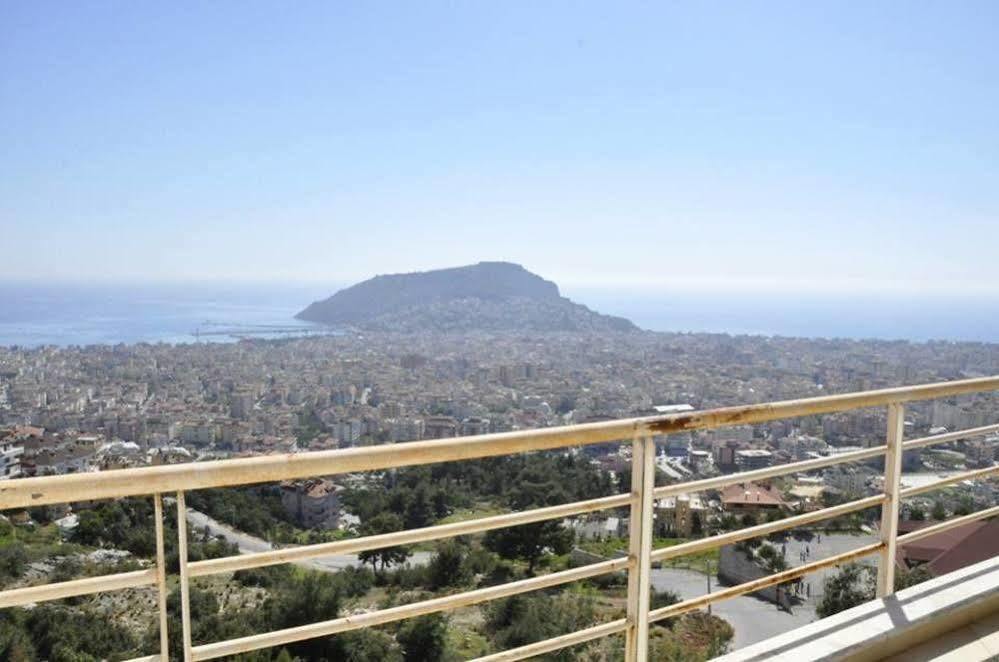 Alanya Deniz Villa Екстериор снимка